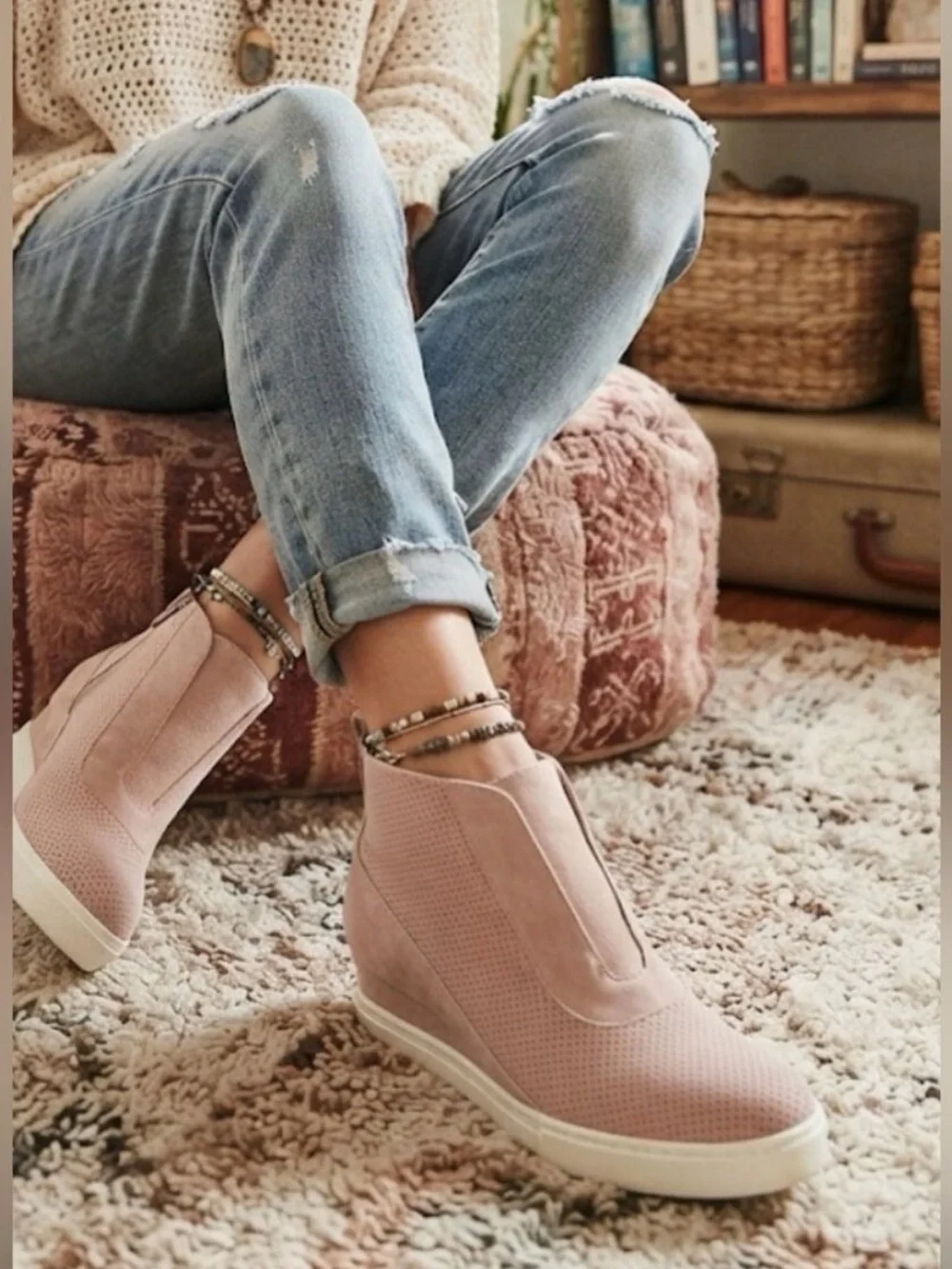 NEW Linea Paulo Suede Wedge Sneaker - Size 6